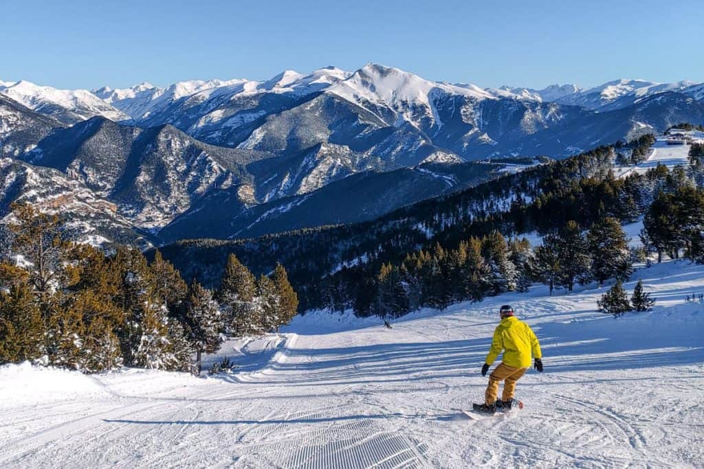 Snowboard Pyrenees
